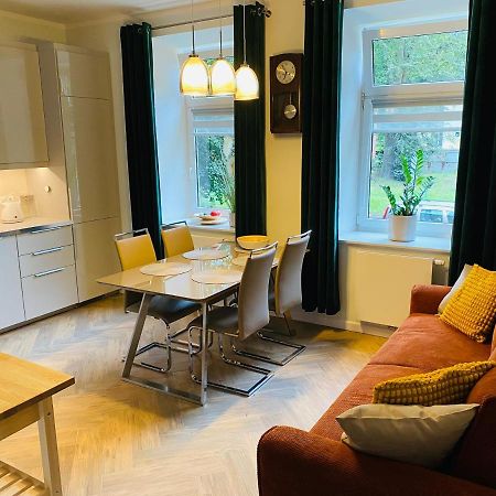 Апартаменти Apartament Pod Lipami Ольштин Екстер'єр фото