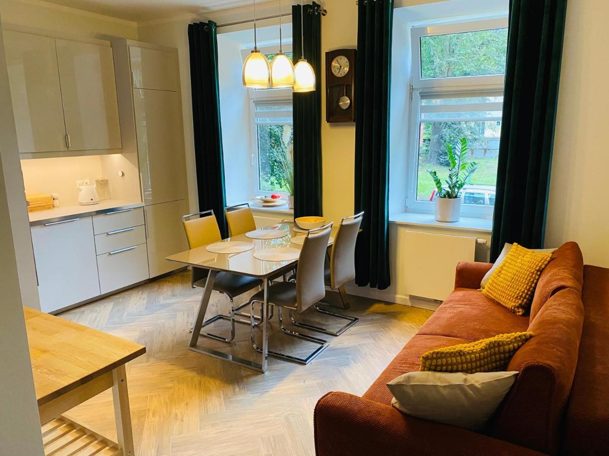 Апартаменти Apartament Pod Lipami Ольштин Екстер'єр фото